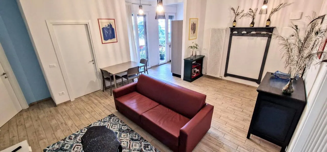 Central City Rooms M09 Apartment Болонья